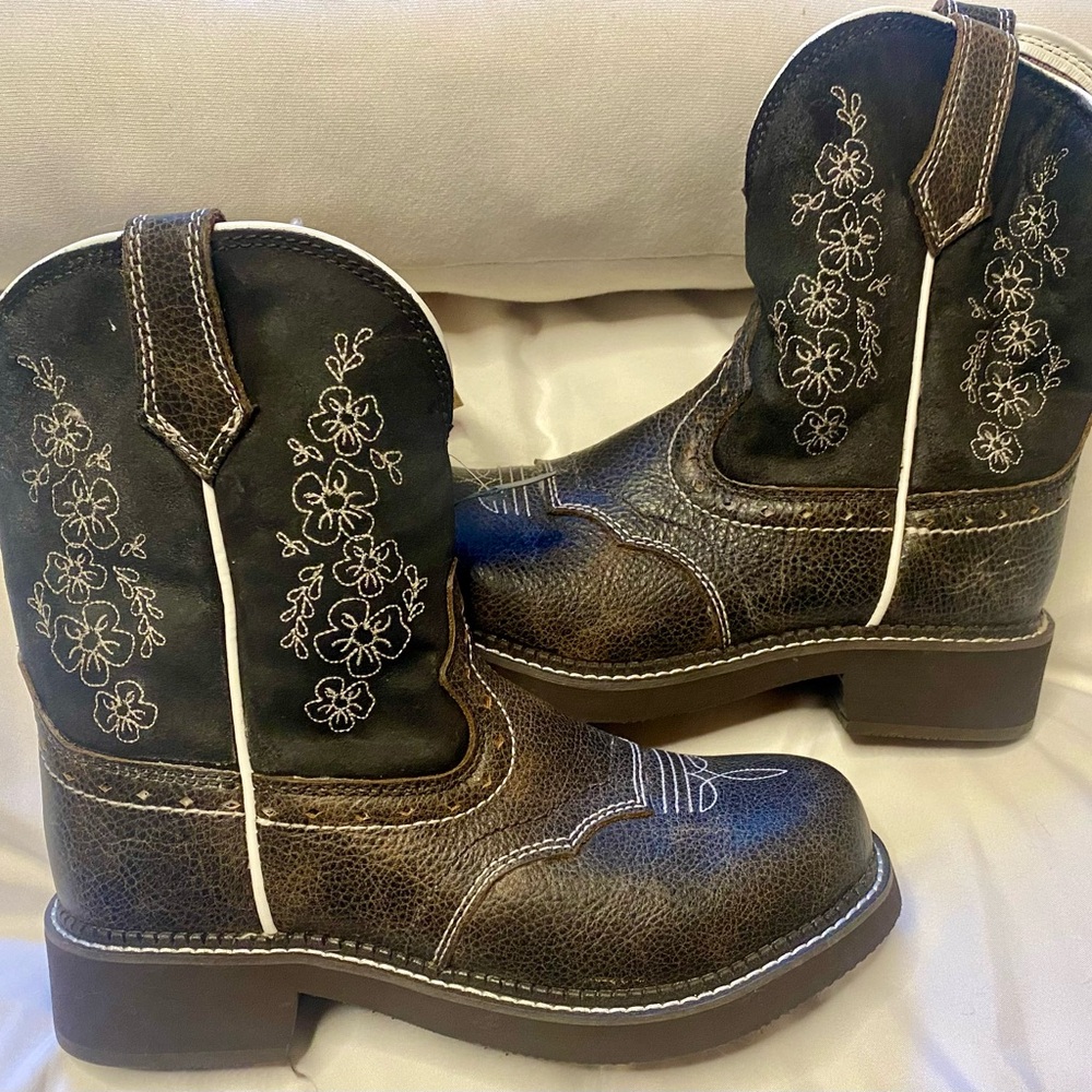 Brown Embroidered Cowboy Boots